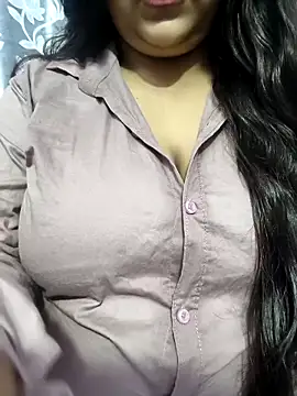 Cute payal0 online show from 05/01/26, 06:23