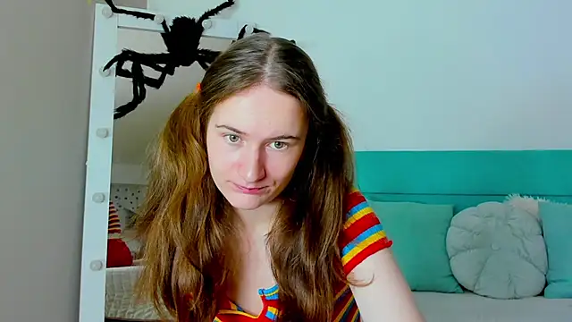 L1ittle kitty  online show from 11/07/25, 06:35