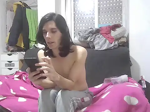 Snapshot of Just_Gabriella chatting on 03/11/25, 01:45 Just Gabriella online show from 03/11/25, 01:45