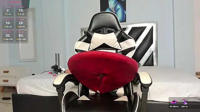 Snapshot of valeria_hurtado chatting on 04/08/26, 11:10 valeria hurtado online show from 04/08/26, 11:10