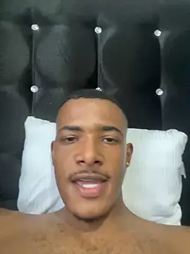 Snapshot of jackmacson chatting on 12/31/24, 10:23 jackmacson online show from 12/31/24, 10:23