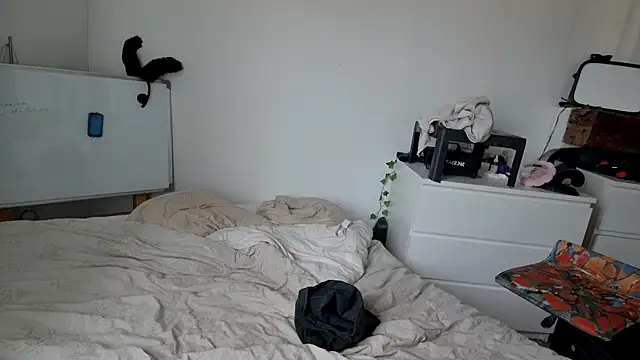 Snapshot of CeriseLapine chatting on 11/07/25, 03:12 CeriseLapine online show from 11/07/25, 03:12