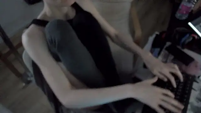 Snapshot of CeriseLapine chatting on 01/09/26, 07:48 CeriseLapine online show from 01/09/26, 07:48