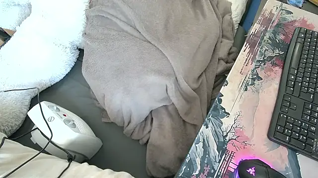 Snapshot of CeriseLapine chatting on 02/19/26, 09:49 CeriseLapine online show from 02/19/26, 09:49