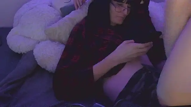 Snapshot of CeriseLapine chatting on 03/24/26, 09:42 CeriseLapine online show from 03/24/26, 09:42