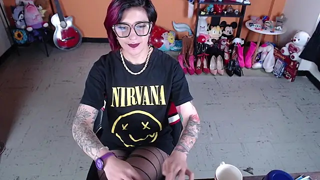 Snapshot of MissMiia2 chatting on 01/15/25, 12:15 MissMiia2 online show from 01/15/25, 12:15