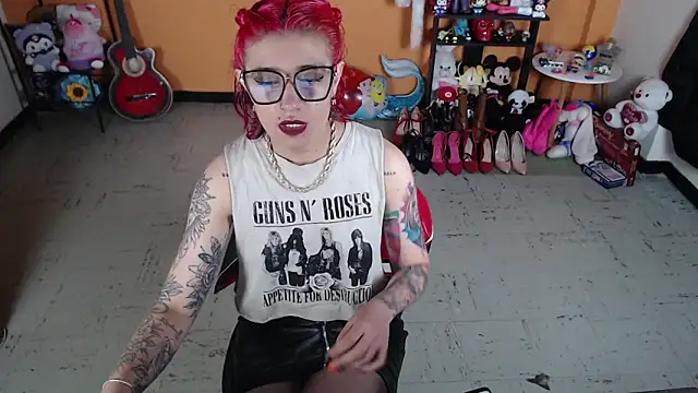 Snapshot of MissMiia2 chatting on 01/30/25, 12:59 MissMiia2 online show from 01/30/25, 12:59