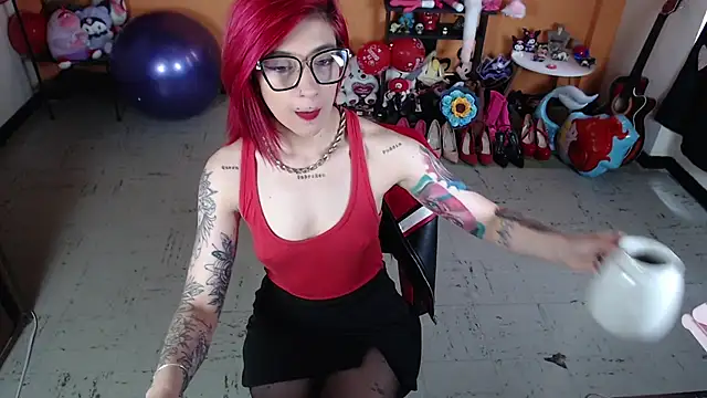 Snapshot of MissMiia2 chatting on 03/22/25, 04:15 MissMiia2 online show from 03/22/25, 04:15