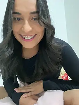 cleolimahot3 online show from 01/07/25, 10:19