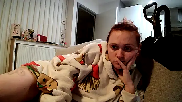 Snapshot of DynamicDuo_oxo chatting on 01/01/25, 07:53 DynamicDuo oxo online show from 01/01/25, 07:53