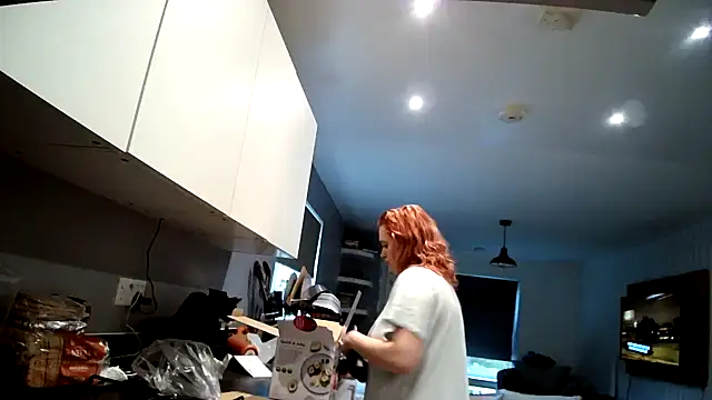 Snapshot of DynamicDuo_oxo chatting on 01/06/25, 09:52 DynamicDuo oxo online show from 01/06/25, 09:52