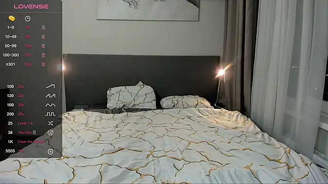 Snapshot of jesssicamooon chatting on 10/29/25, 06:42 jesssicamooon online show from 10/29/25, 06:42