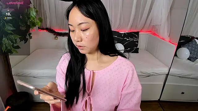 Inari Okami  online show from 12/10/24, 09:01