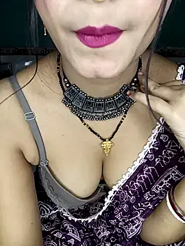 Snapshot of Diamond_queeen chatting on 01/25/25, 11:32 Diamond queeen online show from 01/25/25, 11:32