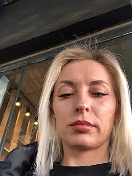 Diamond Bunny  online show from 02/07/25, 01:01