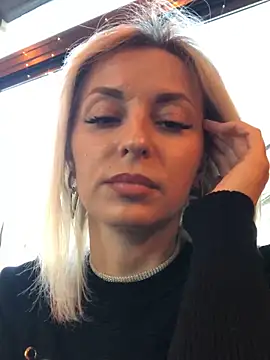 Diamond Bunny  online show from 02/14/25, 03:05