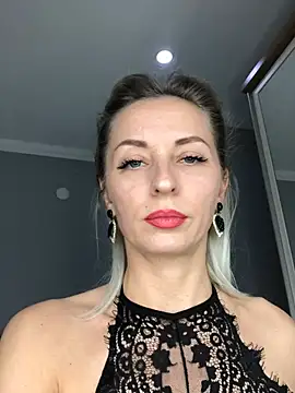 Diamond Bunny  online show from 03/15/25, 12:47