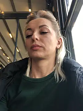 Diamond Bunny  online show from 03/19/25, 02:57