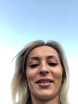 Diamond Bunny  online show from 11/04/25, 02:38