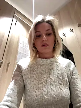 Diamond Bunny  online show from 12/05/25, 01:20