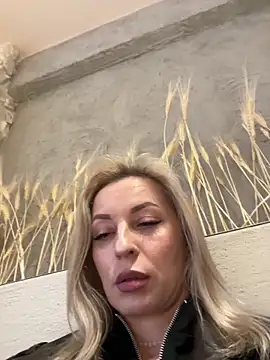 Diamond Bunny  online show from 03/24/26, 03:06