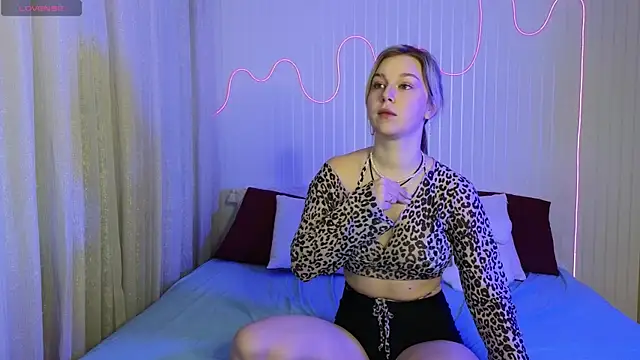 Snapshot of Mel_Nelson chatting on 01/17/25, 03:45 Mel Nelson online show from 01/17/25, 03:45