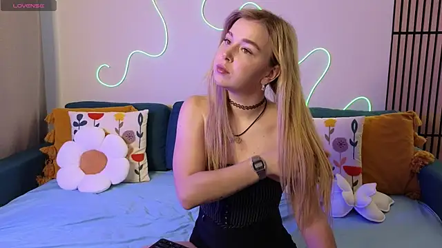 Snapshot of Mel_Nelson chatting on 10/22/25, 08:25 Mel Nelson online show from 10/22/25, 08:25