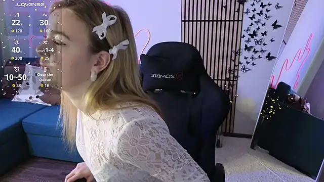 Snapshot of Mel_Nelson chatting on 11/03/25, 02:57 Mel Nelson online show from 11/03/25, 02:57