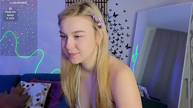 Snapshot of Mel_Nelson chatting on 12/01/25, 07:46 Mel Nelson online show from 12/01/25, 07:46