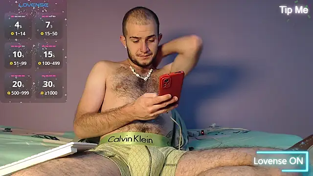 Snapshot of Dante_Bear_ chatting on 11/18/25, 02:17 Dante Bear online show from 11/18/25, 02:17