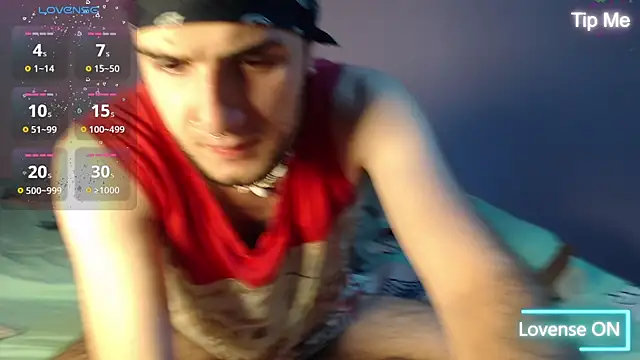 Snapshot of Dante_Bear_ chatting on 11/22/25, 02:21 Dante Bear online show from 11/22/25, 02:21