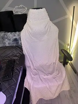 krysstal003 online show from 01/12/25, 03:36