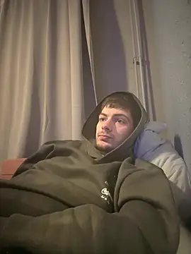 Snapshot of youssef00711 chatting on 02/24/25, 09:09 youssef00711 online show from 02/24/25, 09:09