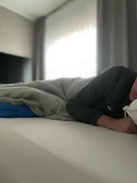 Snapshot of youssef00711 chatting on 12/21/25, 10:00 youssef00711 online show from 12/21/25, 10:00