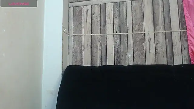 rosa pretty online show from 12/05/25, 09:40