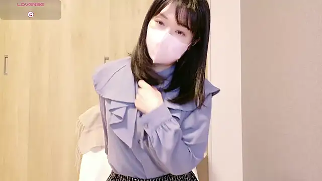 Snapshot of IORio2 chatting on 03/19/25, 08:32 IORio2 online show from 03/19/25, 08:32