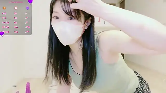 Snapshot of IORio2 chatting on 10/06/25, 09:18 IORio2 online show from 10/06/25, 09:18