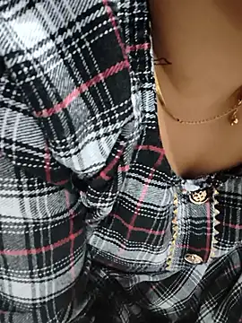 kaveerpooja947 online show from 01/11/26, 05:07