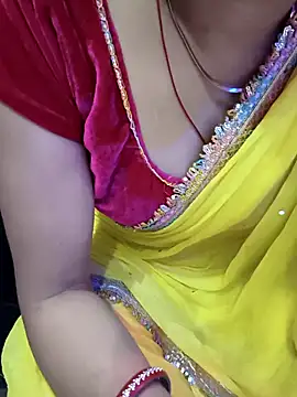 Snapshot of kaveerpooja947 chatting on 05/14/26, 04:47 kaveerpooja947 online show from 05/14/26, 04:47