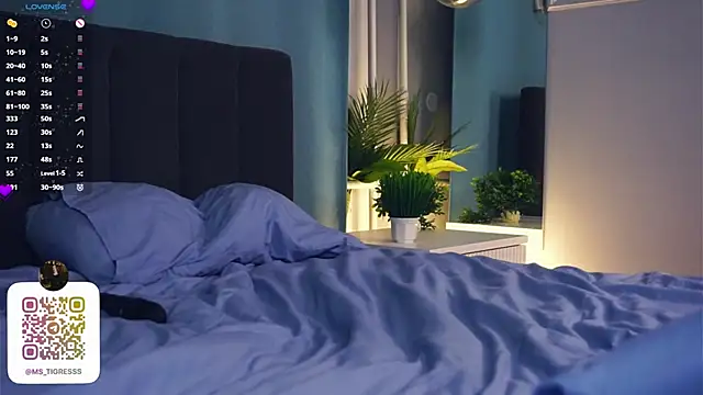 Miss miracle online show from 12/19/24, 01:28