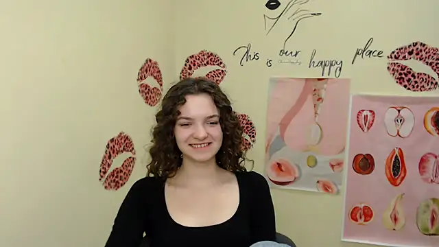 Snapshot of _SusieSu_ chatting on 12/19/24, 10:34 SusieSu online show from 12/19/24, 10:34