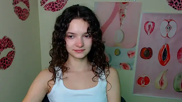 Snapshot of _SusieSu_ chatting on 12/05/25, 07:28 SusieSu online show from 12/05/25, 07:28