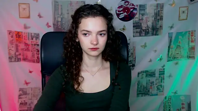  SusieSu  online show from 04/17/26, 06:05