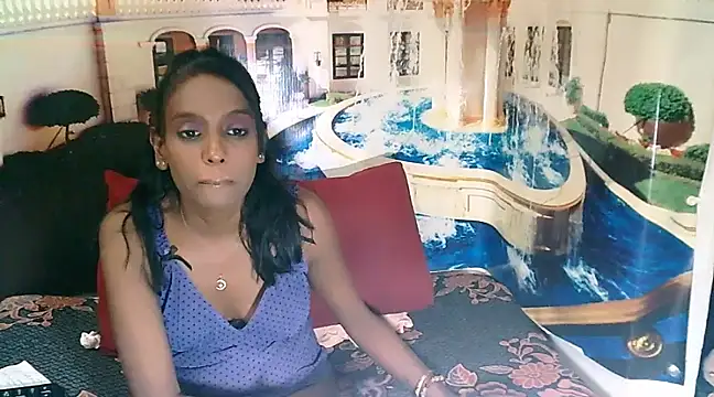 Snapshot of IndianLoveBug chatting on 12/15/24, 12:18 IndianLoveBug online show from 12/15/24, 12:18