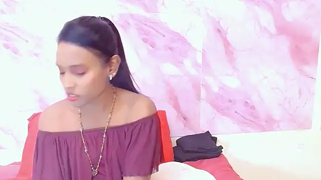 Snapshot of IndianLoveBug chatting on 10/15/25, 05:35 IndianLoveBug online show from 10/15/25, 05:35