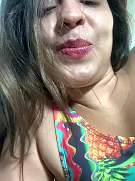 Snapshot of Gabrielleof chatting on 01/12/26, 12:10 Gabrielleof online show from 01/12/26, 12:10