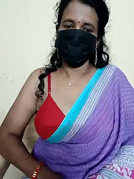 Snapshot of akshara_22 chatting on 12/26/24, 06:54 akshara 22 online show from 12/26/24, 06:54