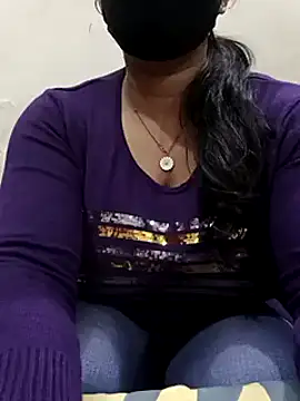 Snapshot of Anamika_Kapoor chatting on 12/26/24, 08:00 Anamika Kapoor online show from 12/26/24, 08:00