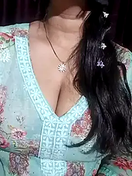 Snapshot of Anamika_Kapoor chatting on 02/23/25, 11:14 Anamika Kapoor online show from 02/23/25, 11:14