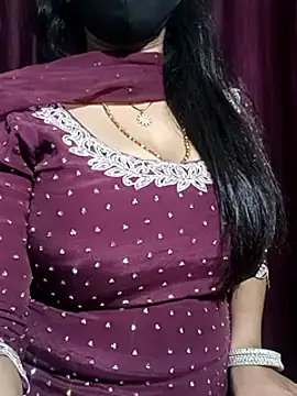 Snapshot of Anamika_Kapoor chatting on 03/11/25, 10:09 Anamika Kapoor online show from 03/11/25, 10:09